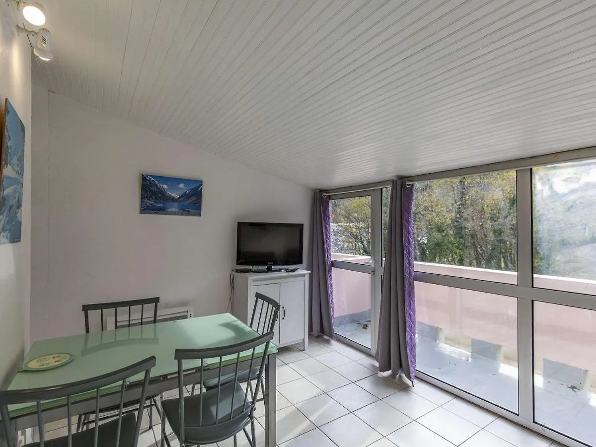 **Charmant Logement A Cauterets Avec Balcon, Proche Des Pistes Et Randonnees** - Fr-1-401-253