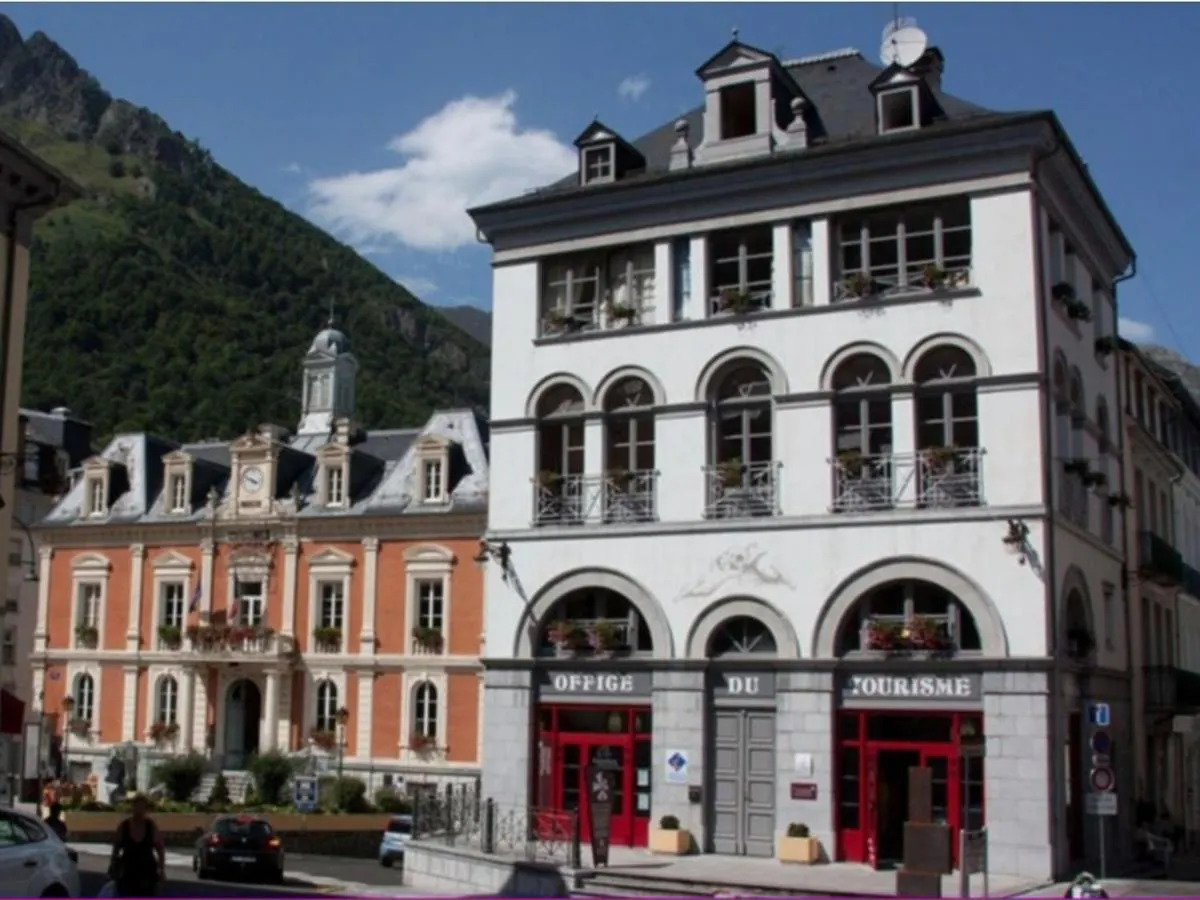 Apartment **Charmant Logement A Cauterets Avec Balcon, Proche Des Pistes Et Randonnees** - Fr-1-401-253